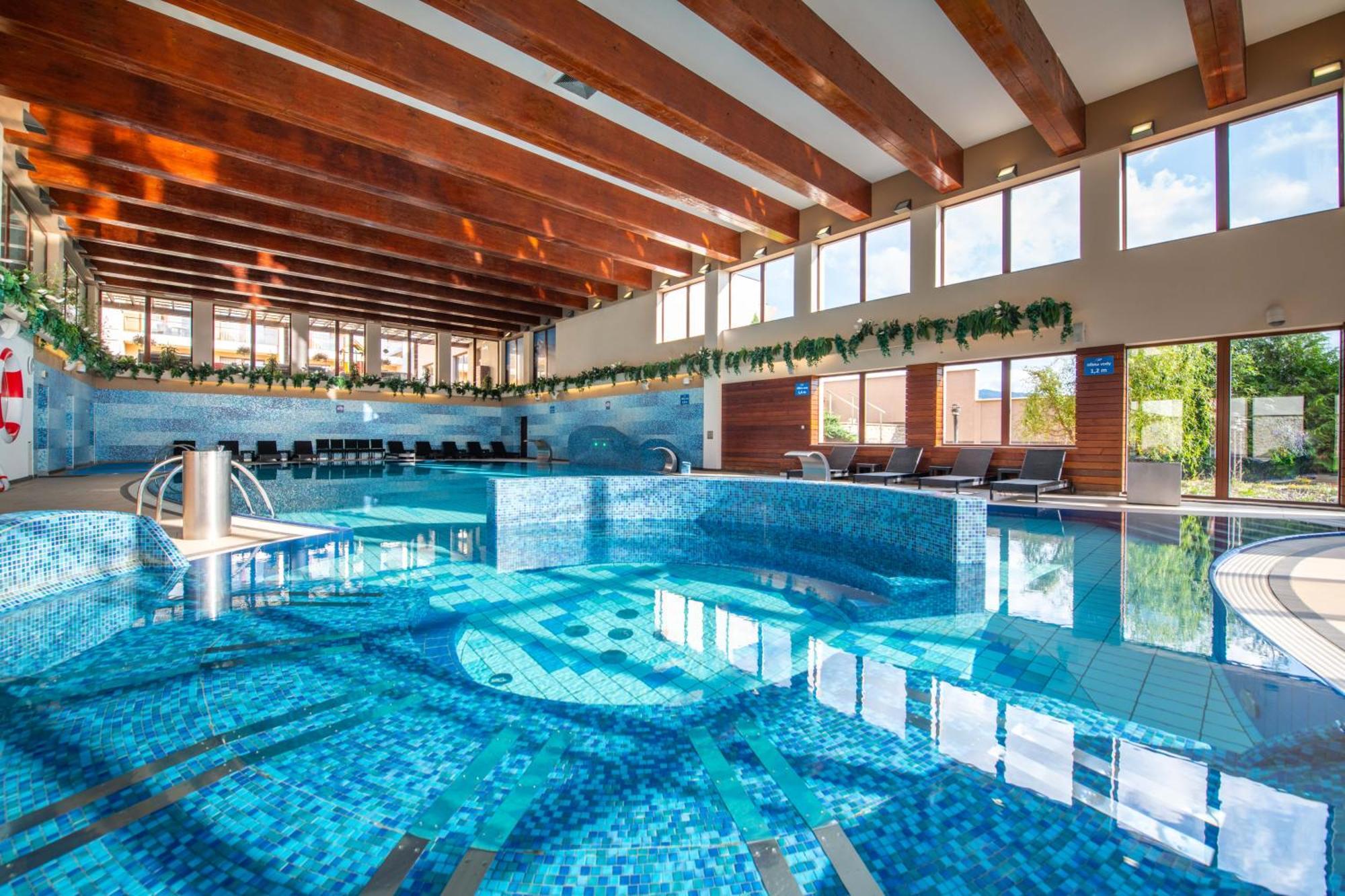 Wellness Hotel Diplomat Rajecké Teplice Buitenkant foto