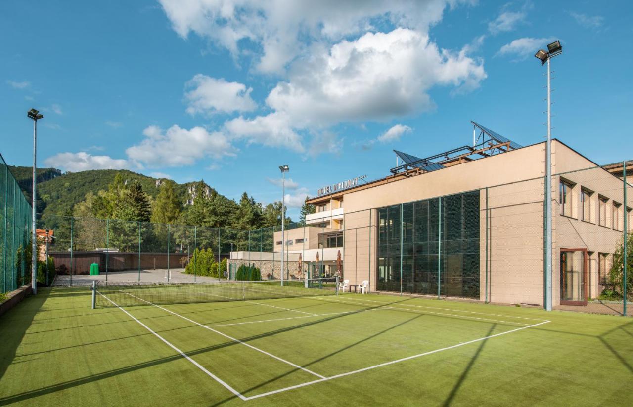 Wellness Hotel Diplomat Rajecké Teplice Buitenkant foto